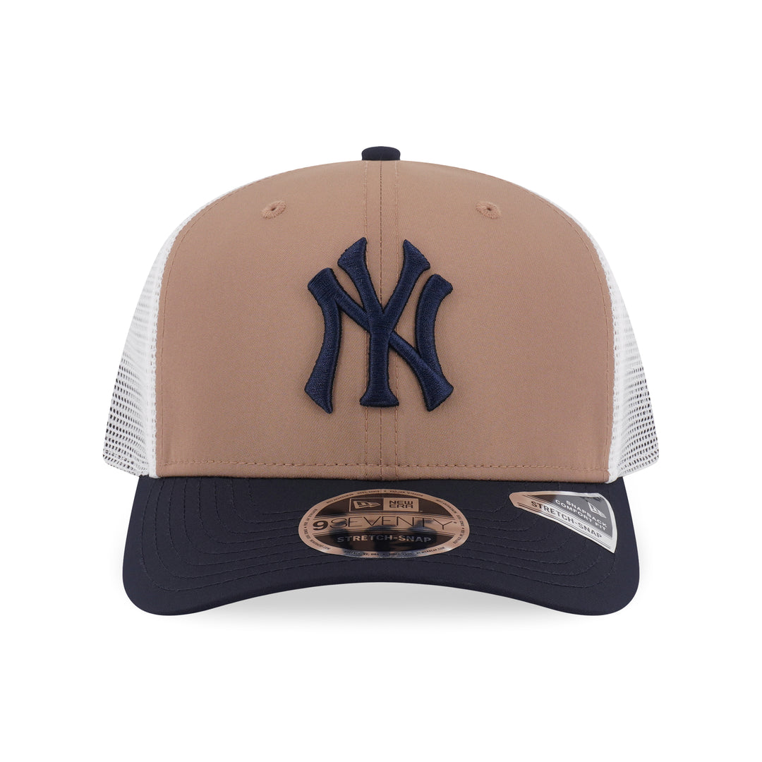 9SEVENTY Trucker New York Yankees 2-Tone Navy Visor Khaki Stretch Snapback
