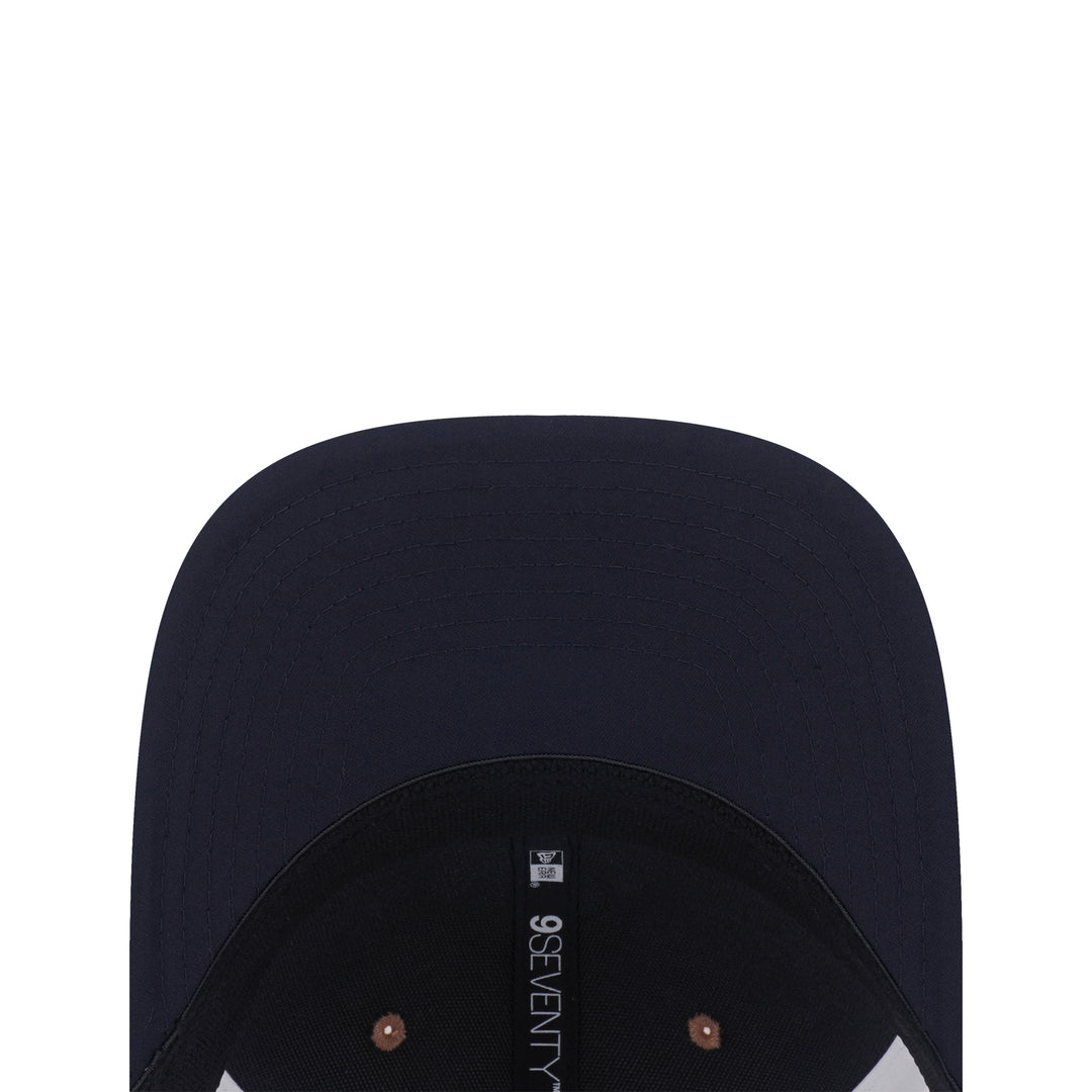 9SEVENTY Trucker New York Yankees 2-Tone Navy Visor Khaki Stretch Snapback