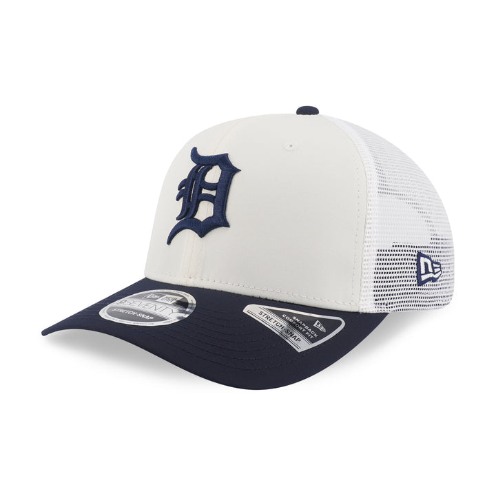 9SEVENTY Trucker Detroit Tigers 2-Tone Navy Visor Chrome White Stretch Snapback
