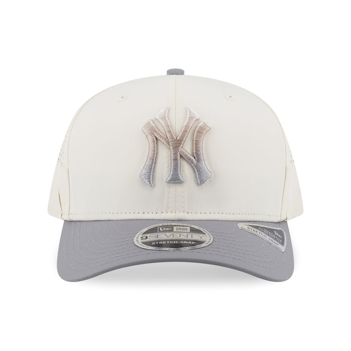 9SEVENTY New York Yankees Gradient 2-Tone Gray Visor Chrome White Stretch Snapback
