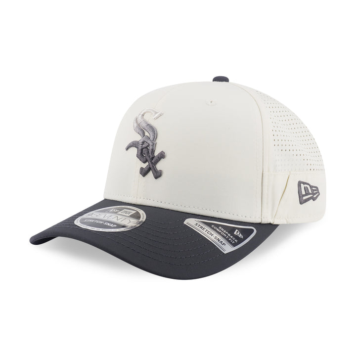 9SEVENTY Chicago White Sox Gradient 2-Tone Graphite Visor Chrome White Stretch Snapback