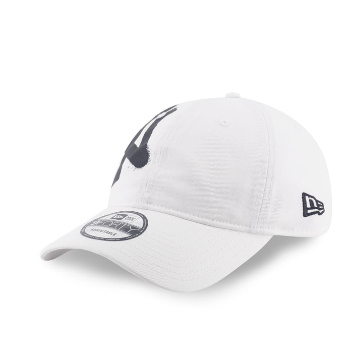 9FORTY Unstructured New York Yankees Spray Paint White Adjustable
