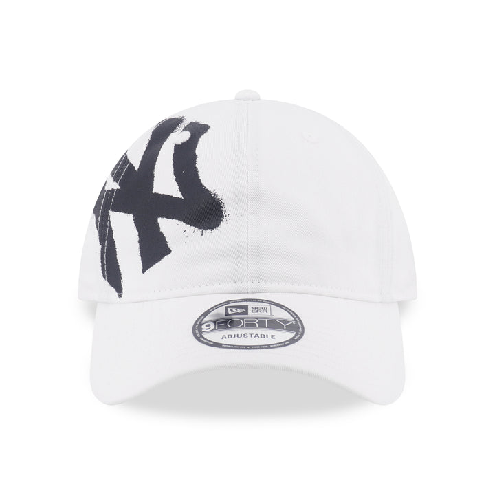 9FORTY Unstructured New York Yankees Spray Paint White Adjustable