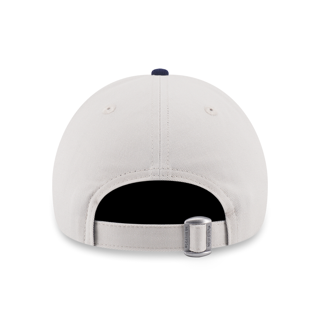 9FORTY New York Yankees Metal Badge Corduroy 2-Tone Navy Visor Ivory Adjustable