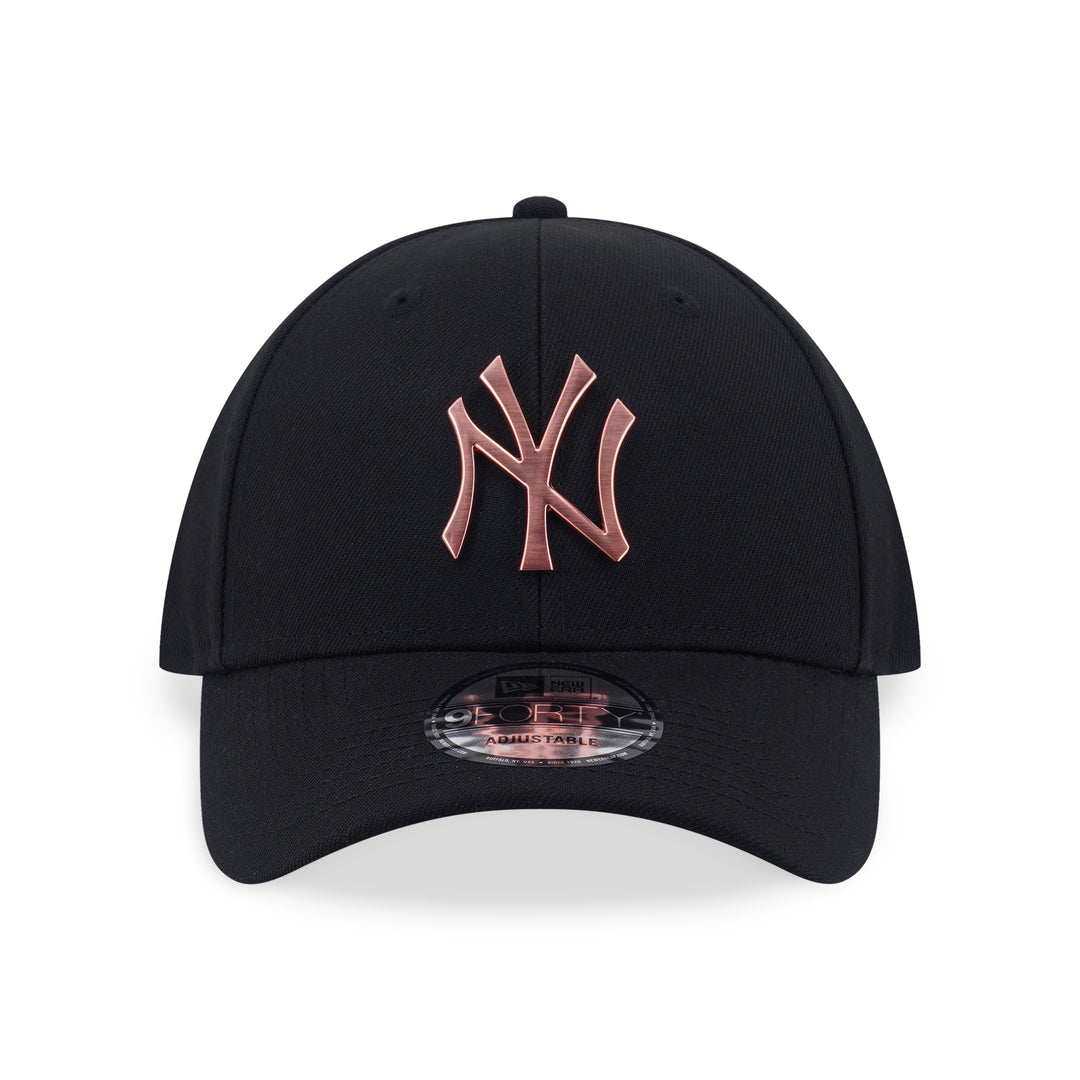 9FORTY New York Yankees Rose Gold Metal Badge Black Adjustable