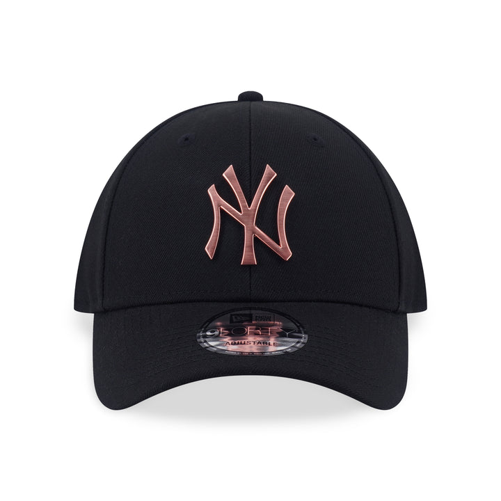 9FORTY New York Yankees Rose Gold Metal Badge Black Adjustable