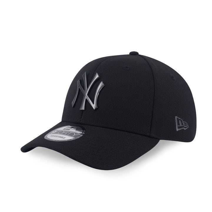 9FORTY New York Yankees Nickel Metal Badge Black Adjustable