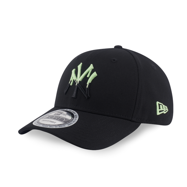 9FORTY New York Yankees Glow in the Dark Black Adjustable
