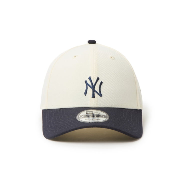 9FORTY New York Yankees 2-Tone Navy Visor Chrome White Adjustable