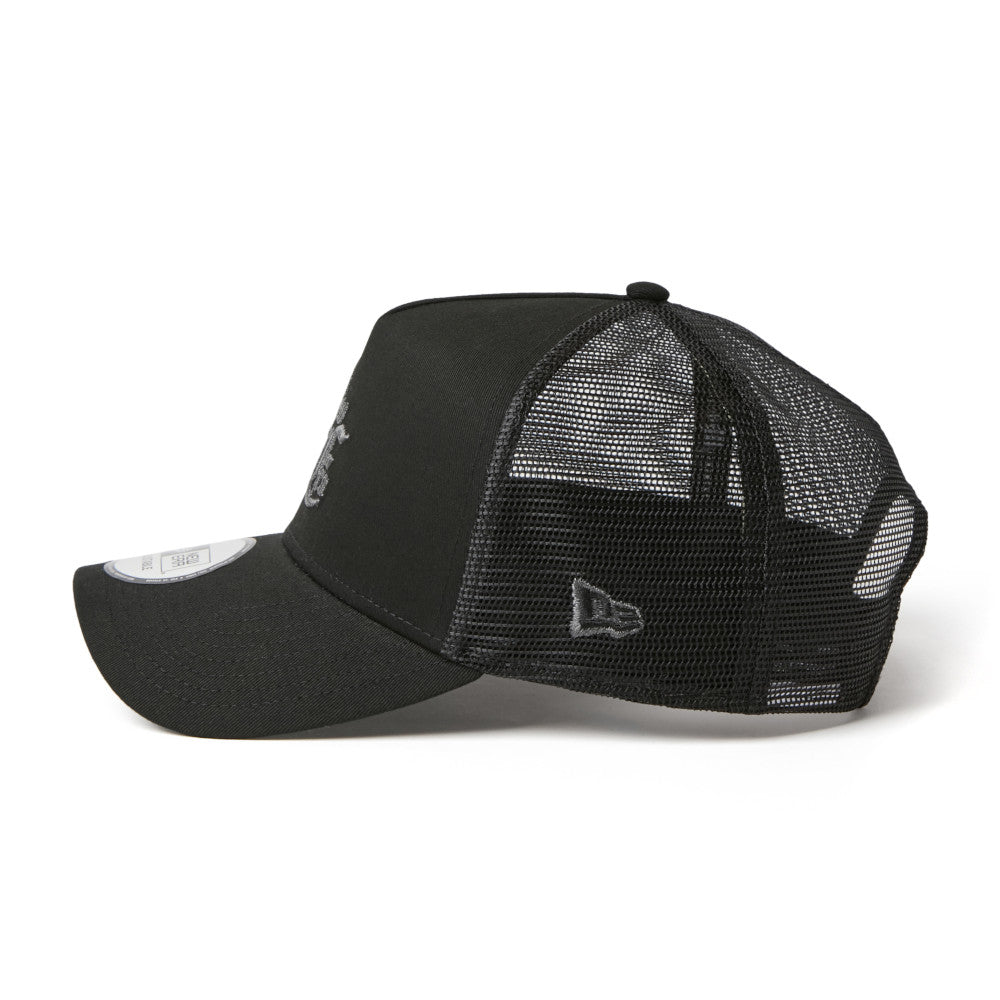 9FORTY A-Frame Trucker New Era Old English Black Snapback