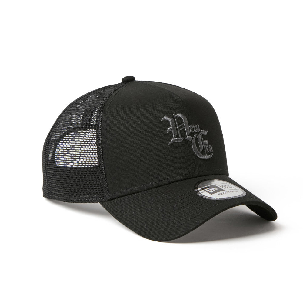 9FORTY A-Frame Trucker New Era Old English Black Snapback