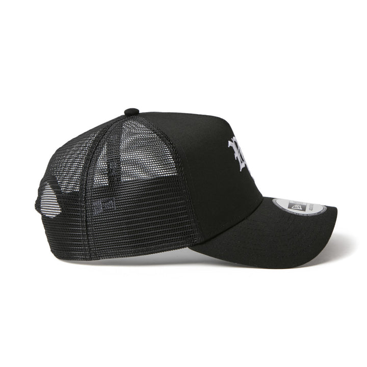9FORTY A-Frame Trucker New Era Old English Black Snapback