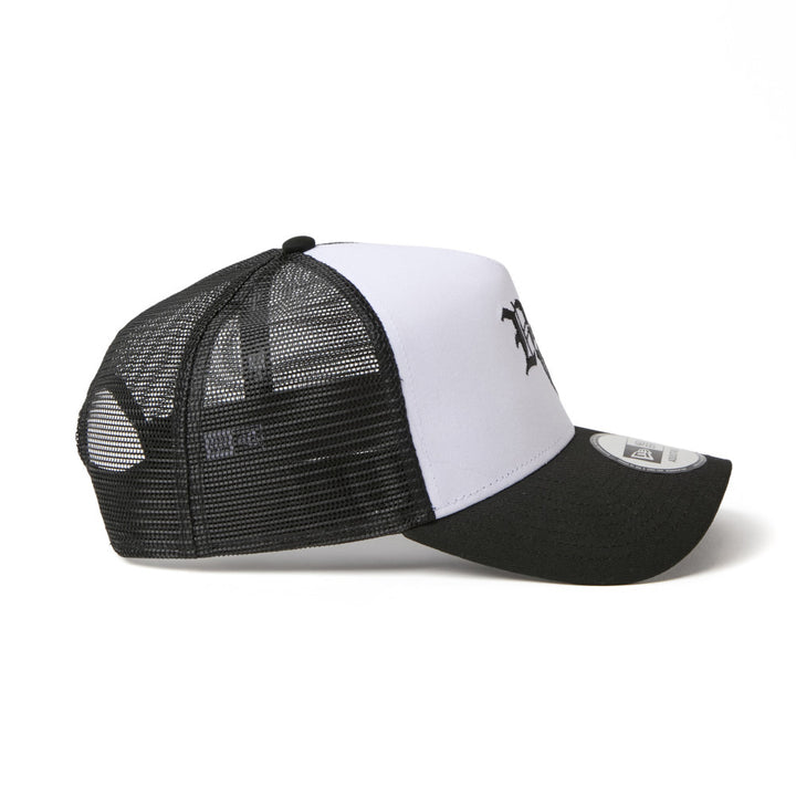 9FORTY A-Frame Trucker New Era Old English 2-Tone Black Visor White Snapback