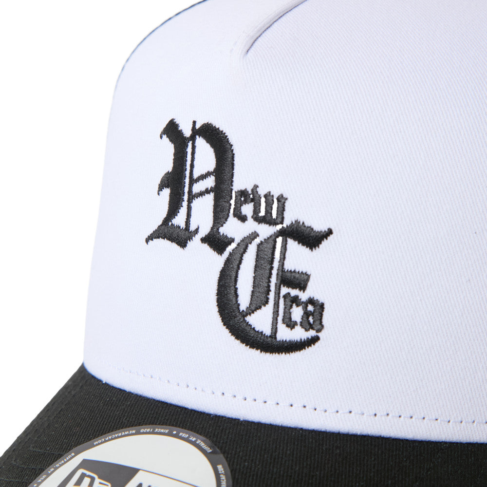 9FORTY A-Frame Trucker New Era Old English 2-Tone Black Visor White Snapback