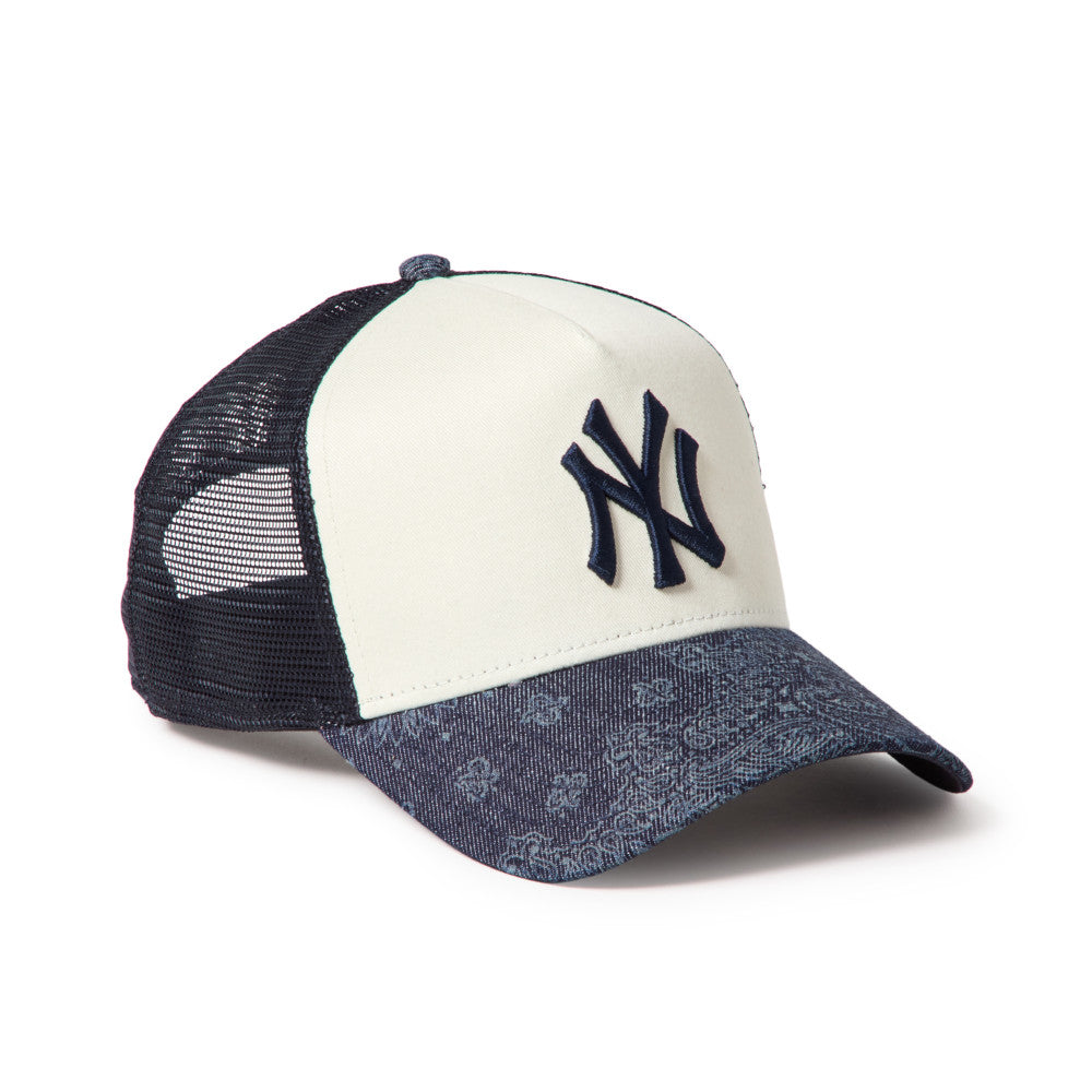9FORTY A-Frame Trucker New York Yankees Laser Burn Out Denim 2-Tone Denim Visor Chrome White Snapback