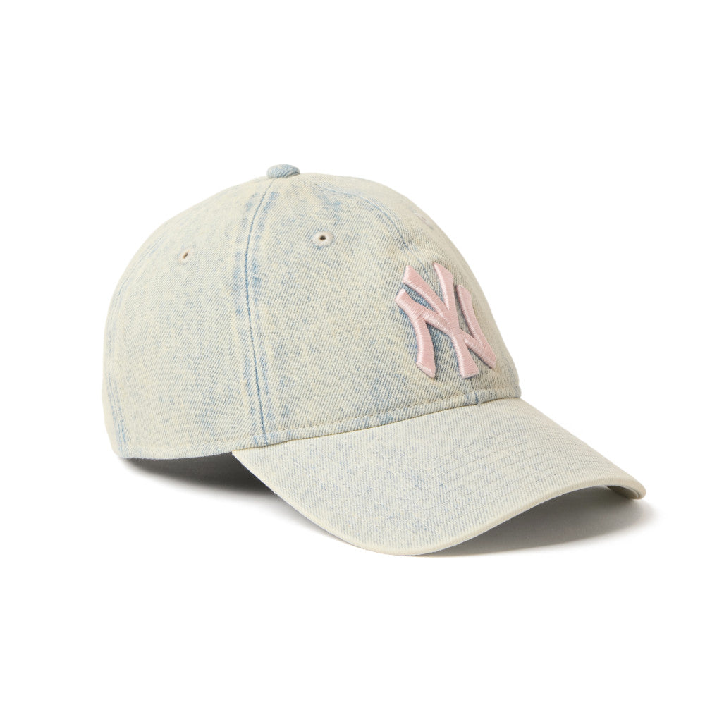 9TWENTY New York Yankees Over Dye Denim White Adjustable