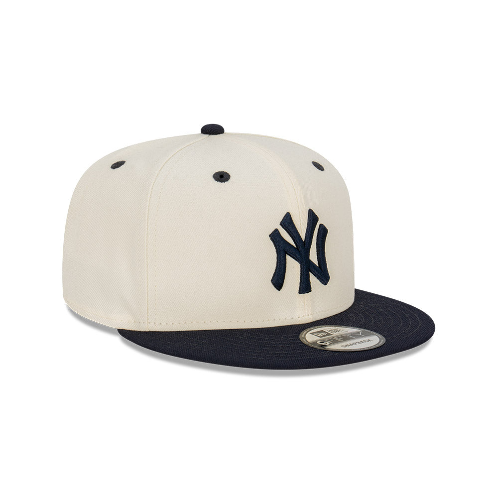 9FIFTY New York Yankees 2-Tone Navy Visor Chrome White Snapback