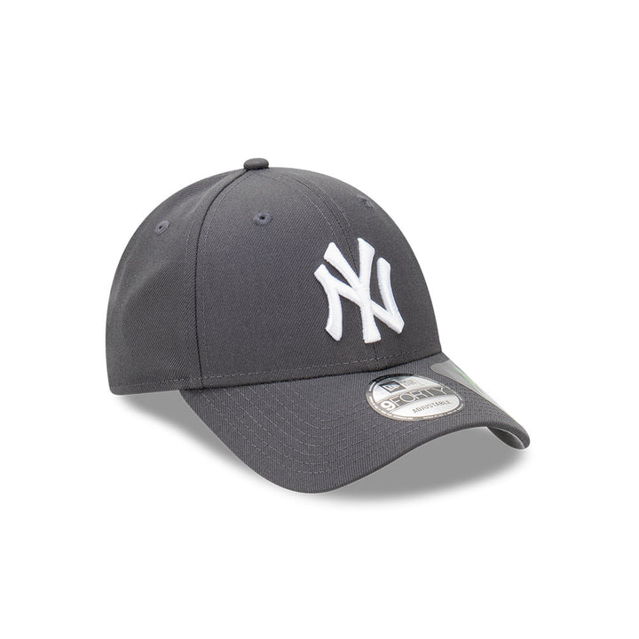 9FORTY New York Yankees Graphite Repreve Snapback
