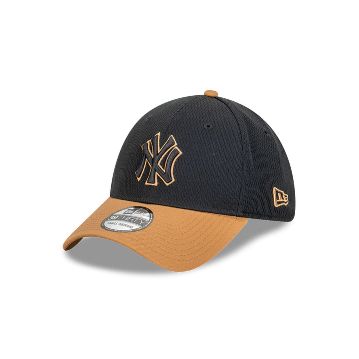 39THIRTY New York Yankees Dashmark Black 2-Tone Fitted