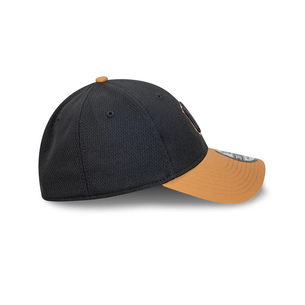 39THIRTY New York Yankees Dashmark Black 2-Tone Fitted