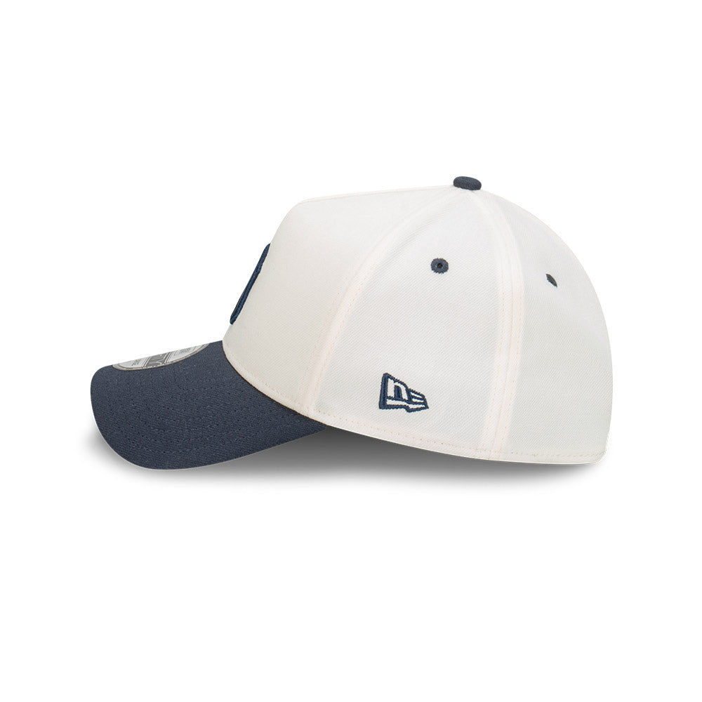 39THIRTY A-Frame New York Yankees 2-Tone Navy Visor Chrome White Fitted