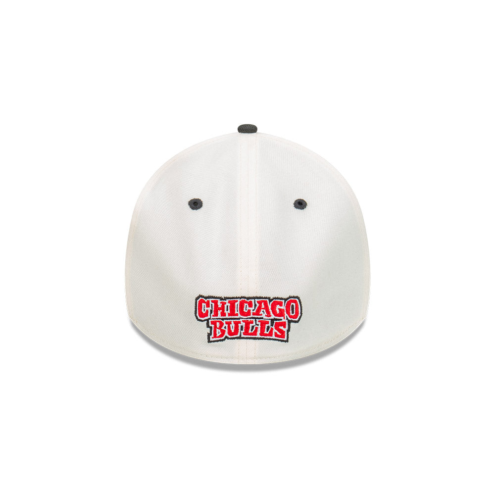 39THIRTY A-Frame Chicago Bulls 2-Tone Black Visor Chrome White Fitted