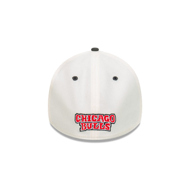 39THIRTY A-Frame Chicago Bulls 2-Tone Black Visor Chrome White Fitted