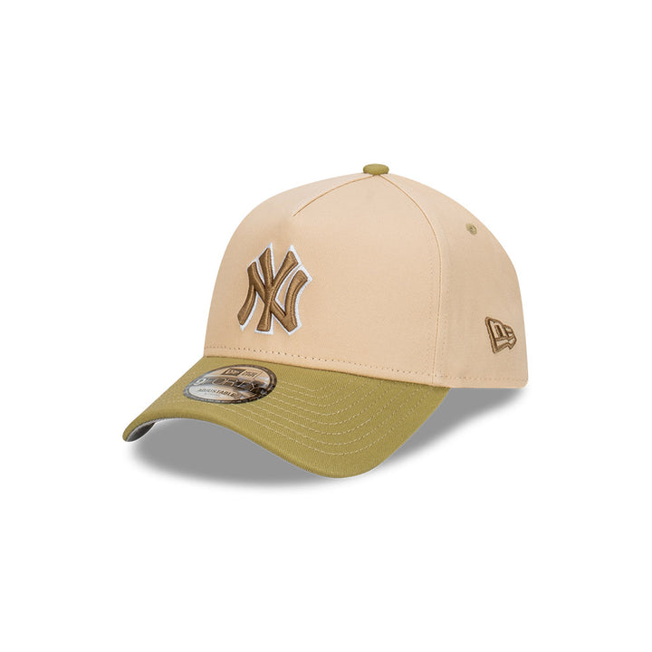 9FORTY A-Frame New York Yankees Beansprout 2-Tone Moss Green Visor Oat Milk Snapback