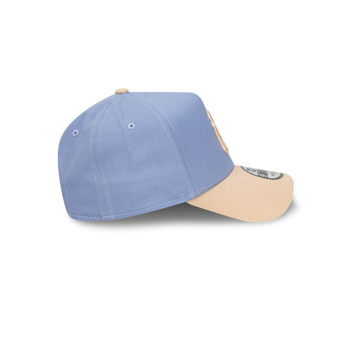 9FORTY A-Frame New York Yankees Blueberry Cream 2-Tone Oat Milk Visor Iris Flower Snapback
