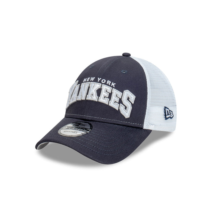 9FORTY Trucker New York Yankees Arch Navy Snapback