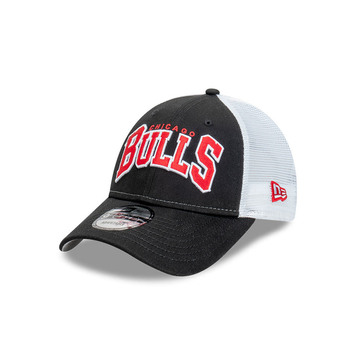 9FORTY Trucker Chicago Bulls Arch Black Snapback