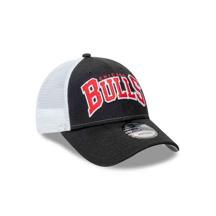 9FORTY Trucker Chicago Bulls Arch Black Snapback
