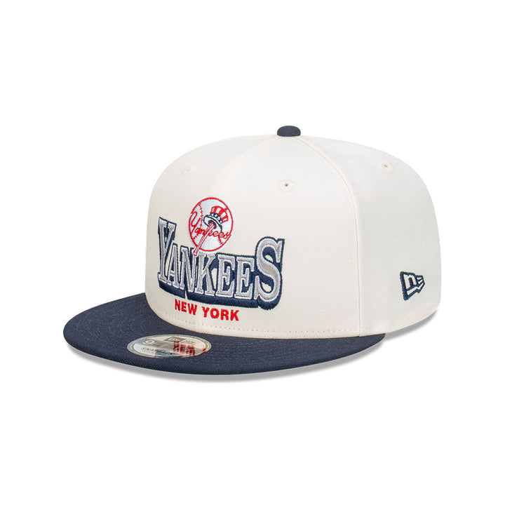 9FIFTY New York Yankees Stack Script 2-Tone Navy Visor Chrome White Snapback