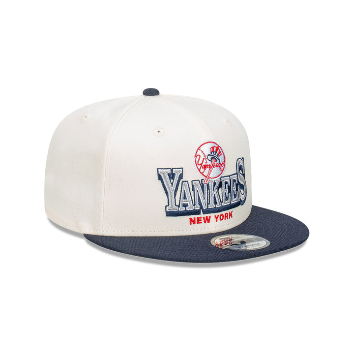 9FIFTY New York Yankees Stack Script 2-Tone Navy Visor Chrome White Snapback