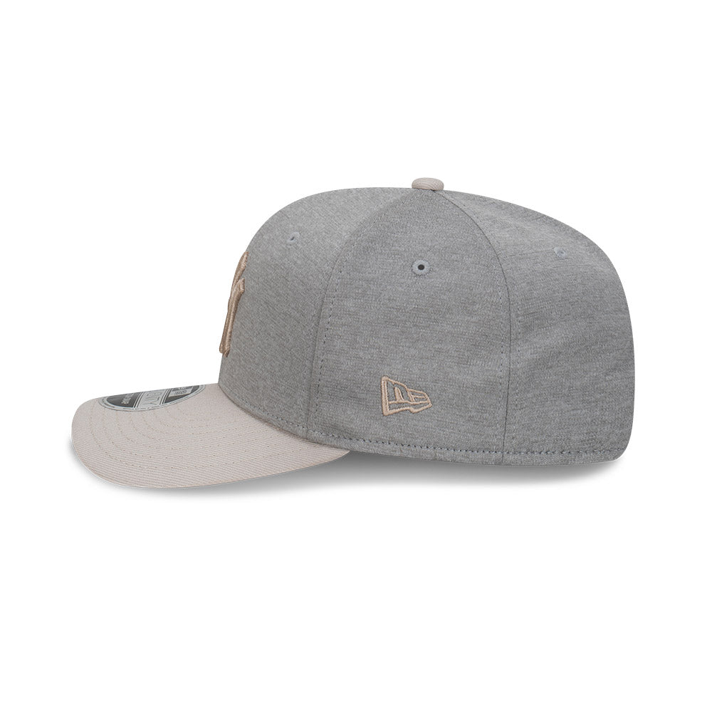 9SEVENTY New York Yankees Shadow Tech 2-Tone Stone Visor Gray Snapback