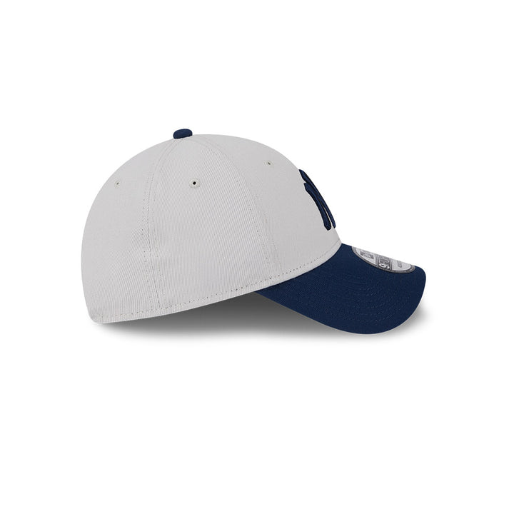 9FORTY CS New York Yankees Oceanside 2 Tone Repreve Stone Adjustable