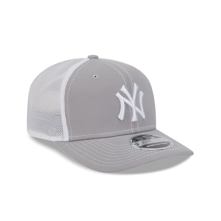 9SEVENTY New York Yankees Grey Contrast Stretch Snapback