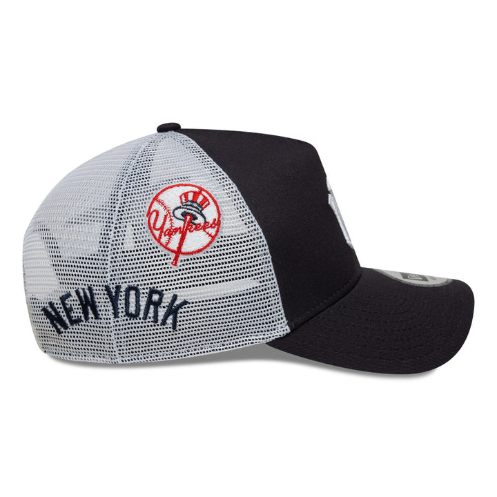 9FORTY E-Frame Trucker New York Yankees Multi Patch Navy Snapback