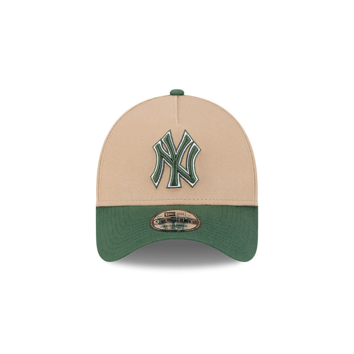9FORTY A-Frame New York Yankees 2-Tone Mountain Pine Green Visor Camel Snapback