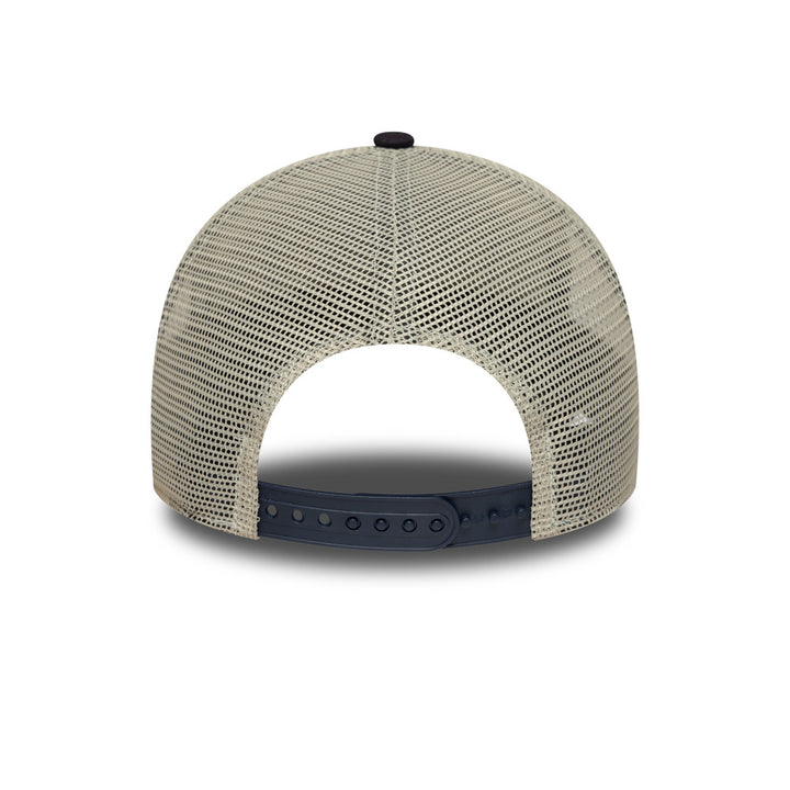 9FORTY E-Frame Trucker New Era Animal Patch Navy Visor Light Cream Snapback