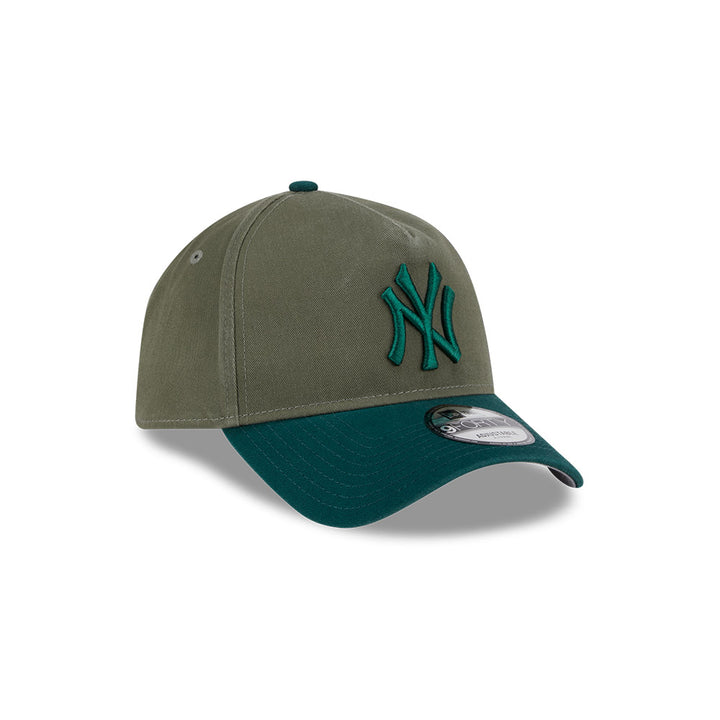 9FORTY A-Frame New York Yankees 2 Shade Wash Dark Green Snapback