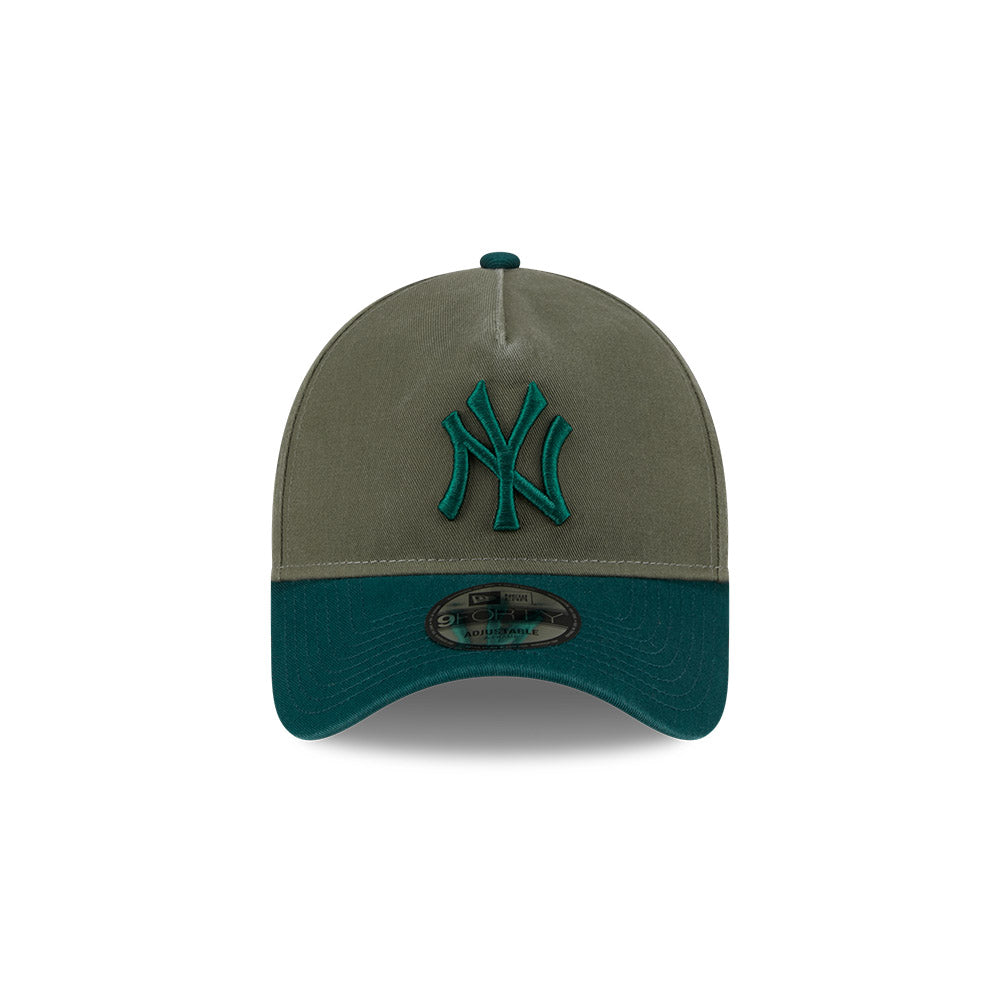 9FORTY A-Frame New York Yankees 2 Shade Wash Dark Green Snapback