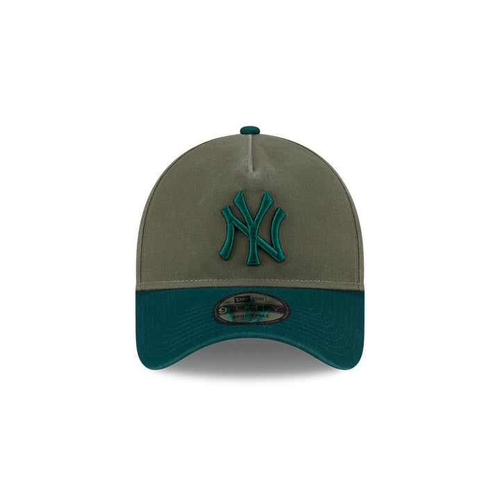 9FORTY A-Frame New York Yankees 2 Shade Wash Dark Green Snapback