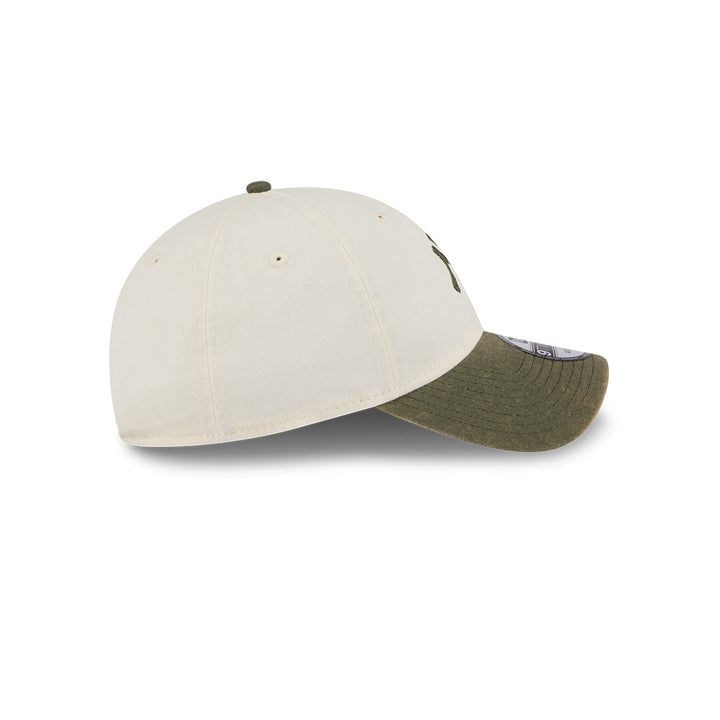 9TWENTY New York Yankess 2-Tone Snow Wash New Olive Visor Stone Adjustable
