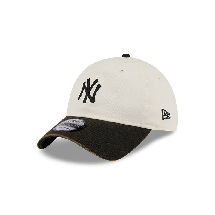 9TWENTY New York Yankess 2-Tone Snow Wash Black Visor Stone Adjustable