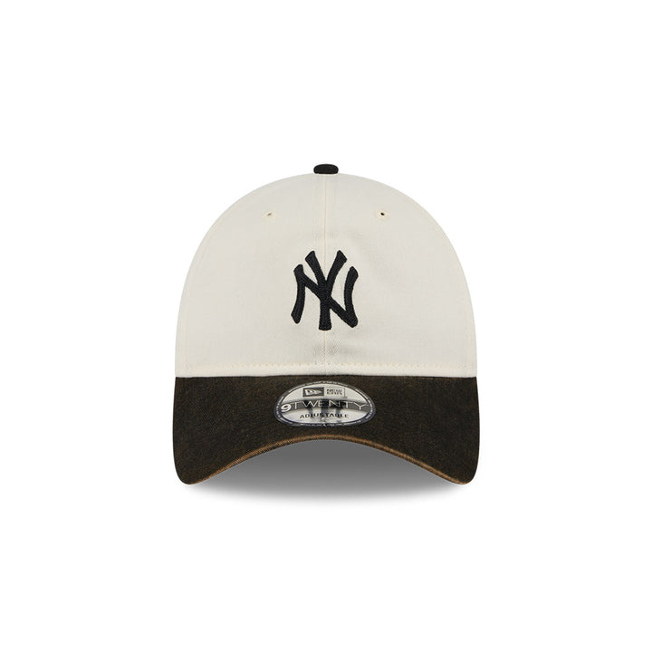 9TWENTY New York Yankess 2-Tone Snow Wash Black Visor Stone Adjustable