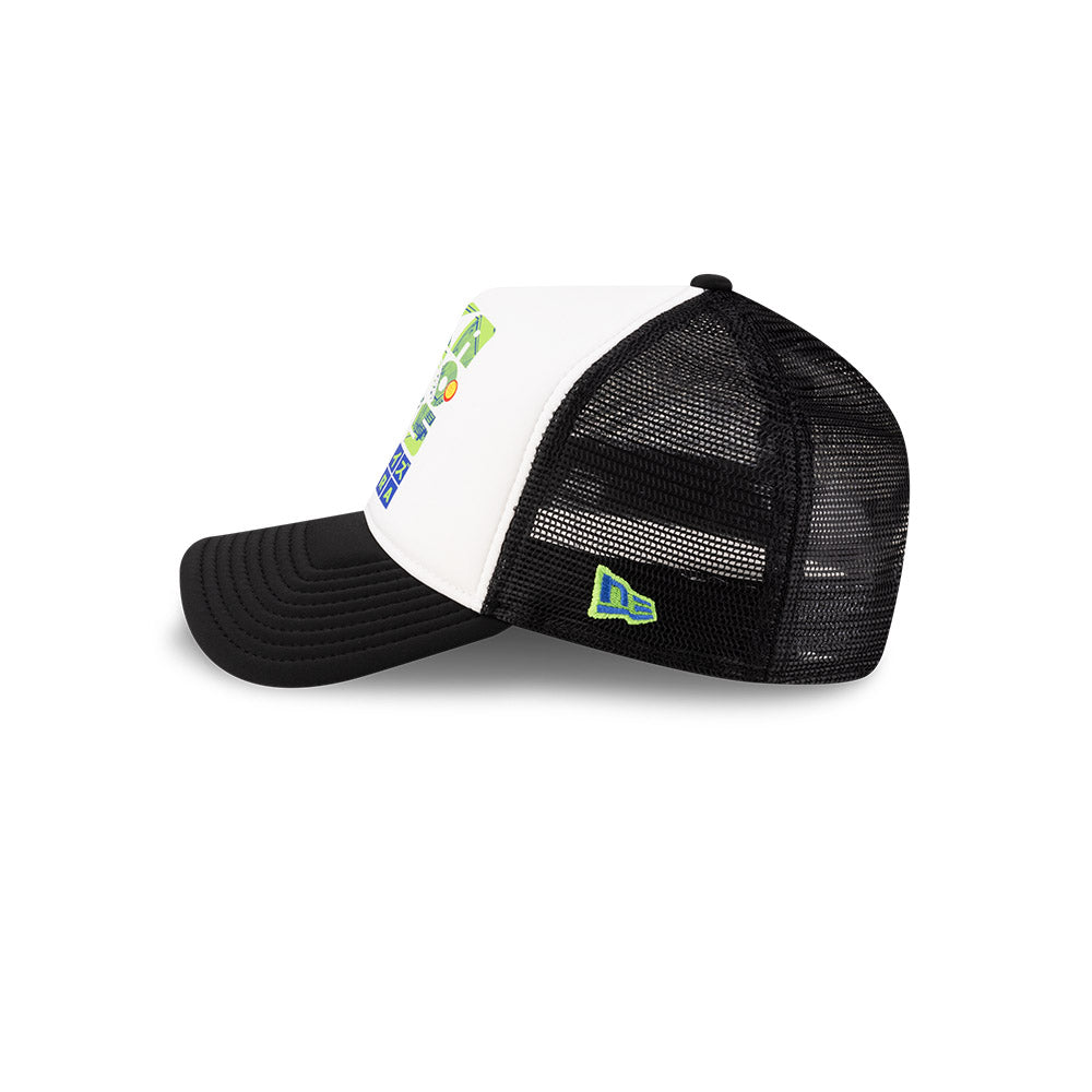 9FORTY A-Frame Trucker New Era x Netflix Sakamoto Days Wordmark Black White Snapback