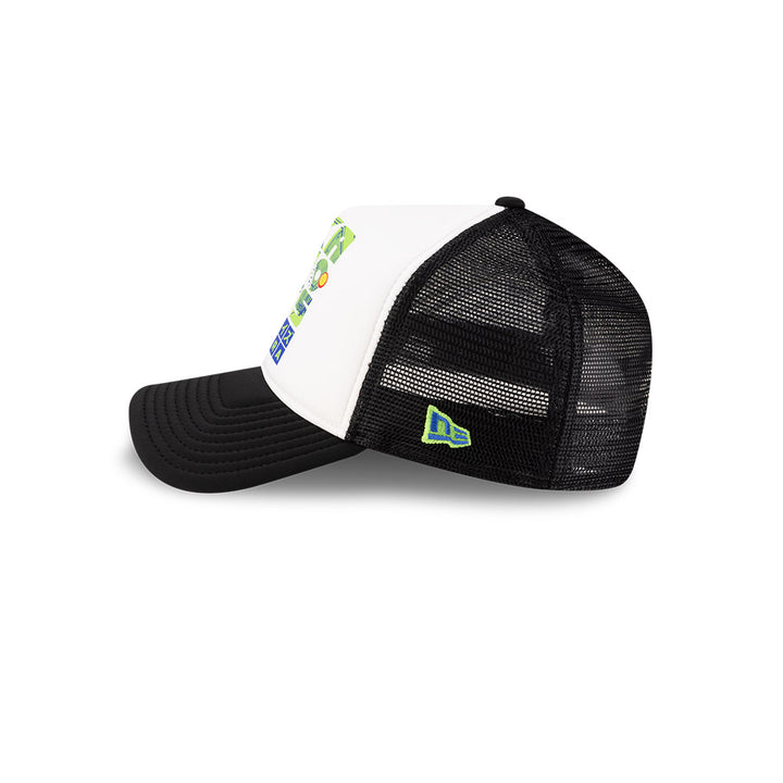 9FORTY A-Frame Trucker New Era x Netflix Sakamoto Days Wordmark Black White Snapback
