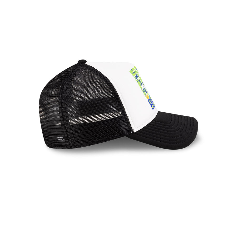9FORTY A-Frame Trucker New Era x Netflix Sakamoto Days Wordmark Black White Snapback