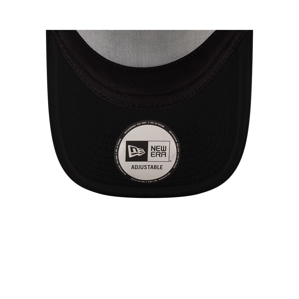 9FORTY A-Frame Trucker New Era x Netflix Sakamoto Days Wordmark Black White Snapback